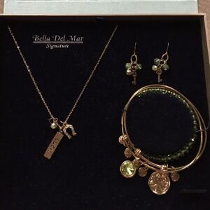 Jewelry gift set - bracelet, necklace, earrings